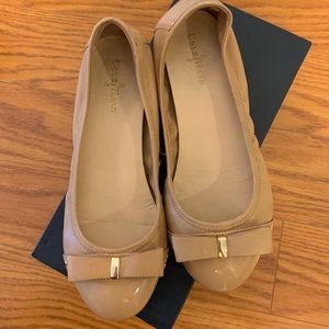 Cole Haan Bow Flats in Cream | Size 5.5 (LIKE NEW)